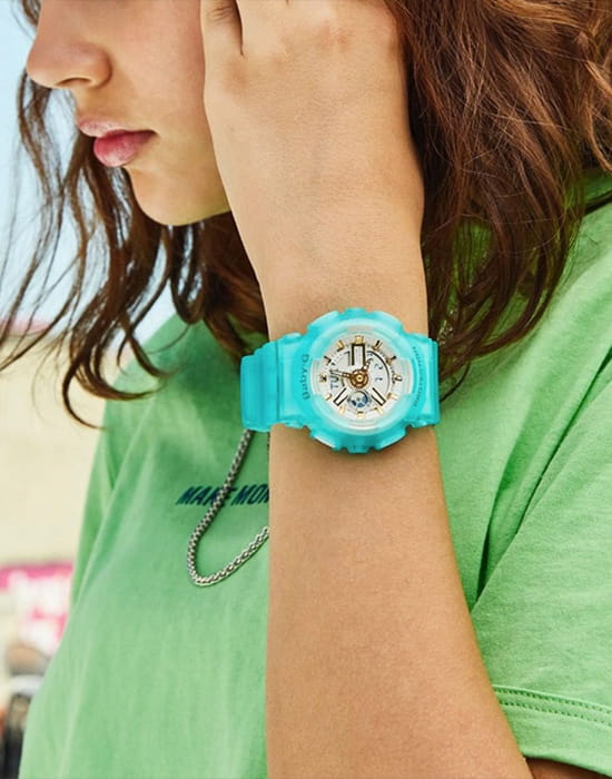 Casio BA-110SC-2AER женские часы застежка крупным планом